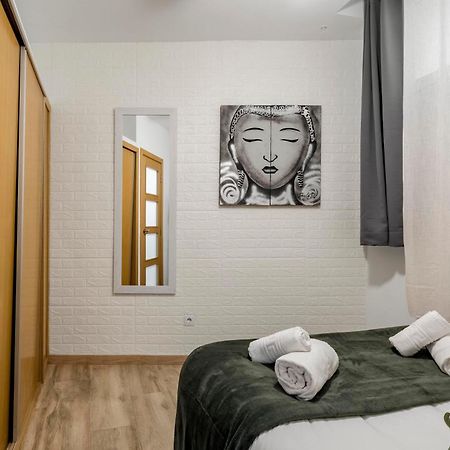Charming Madrid Numancia Apartment Bagian luar foto