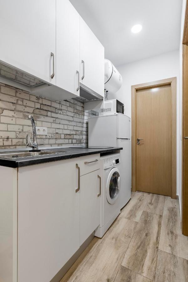 Charming Madrid Numancia Apartment Bagian luar foto