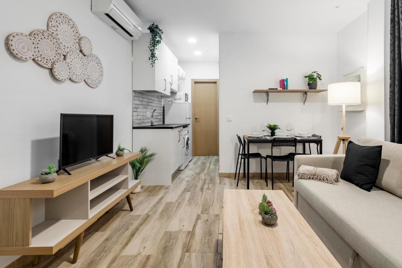 Charming Madrid Numancia Apartment Bagian luar foto