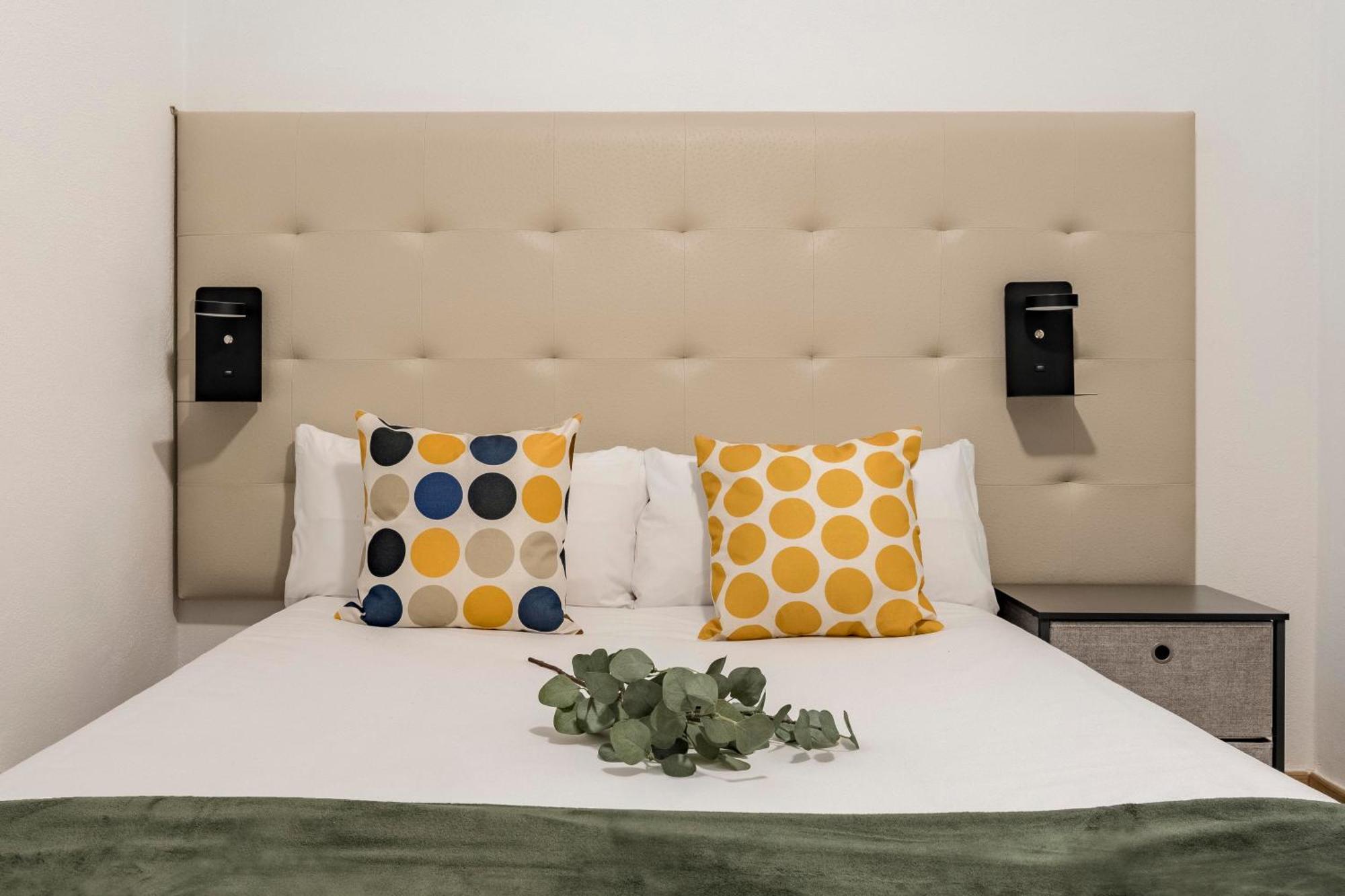 Charming Madrid Numancia Apartment Bagian luar foto