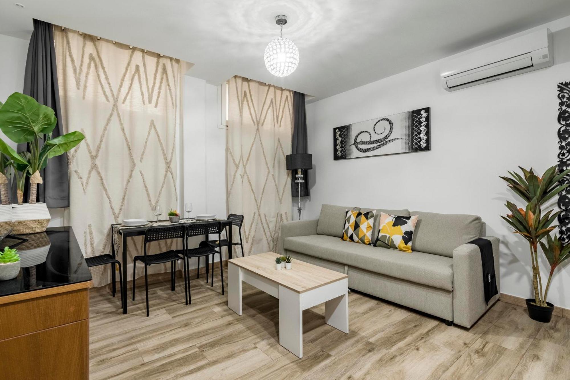 Charming Madrid Numancia Apartment Bagian luar foto
