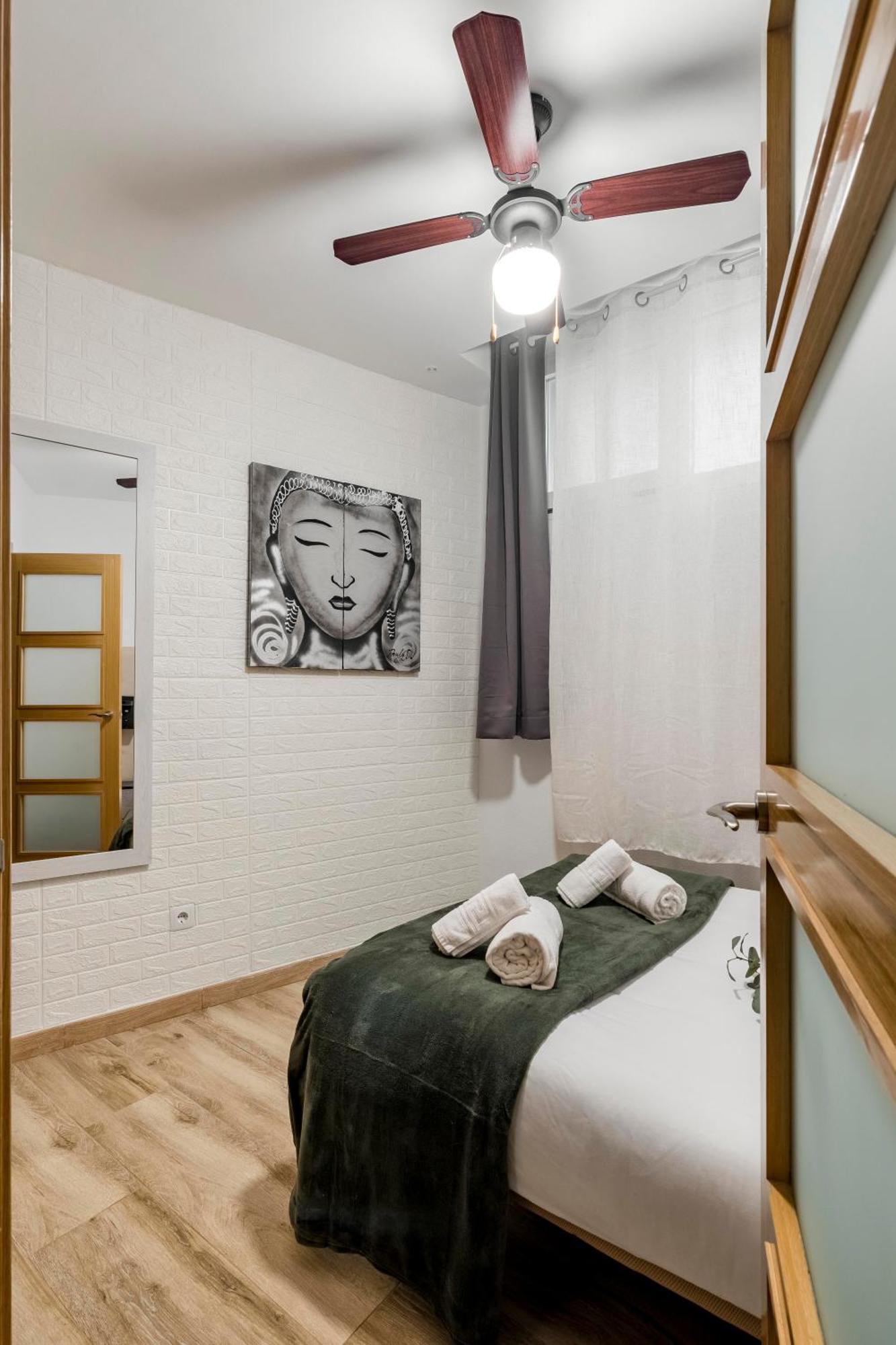 Charming Madrid Numancia Apartment Bagian luar foto