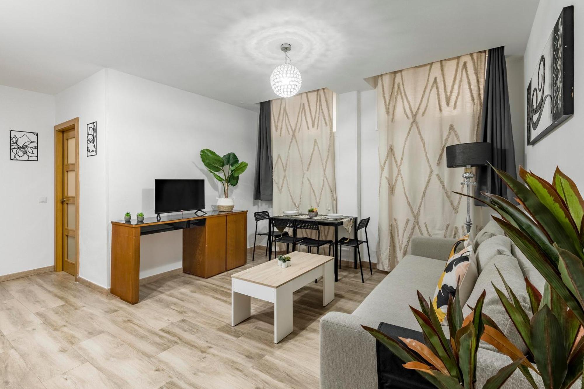 Charming Madrid Numancia Apartment Bagian luar foto